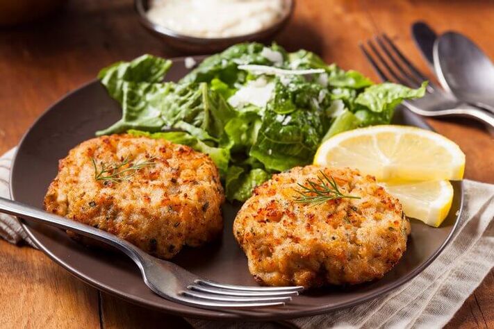 Fish cutlets are a healthy meal for those who are trying to lose 10 kg in a month